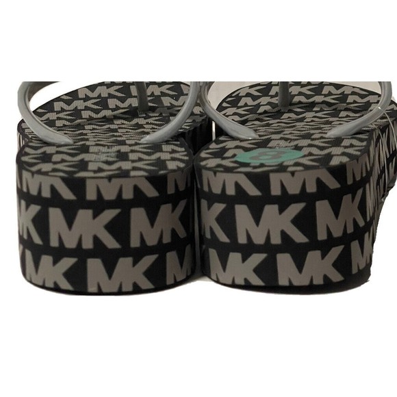 Michael Kors Bedford Sz 8 Platform Thong Flip Flops Wedge Sandals Mk Logo PVC - Picture 8 of 9